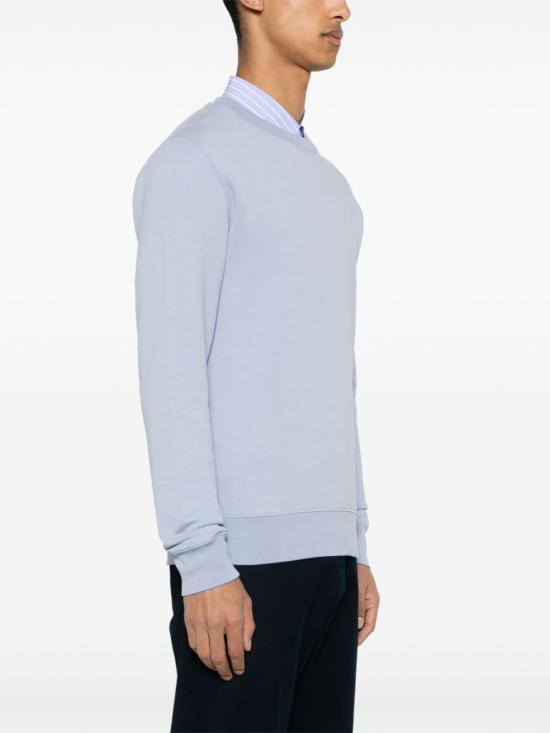 Long -sleeved t -shirt