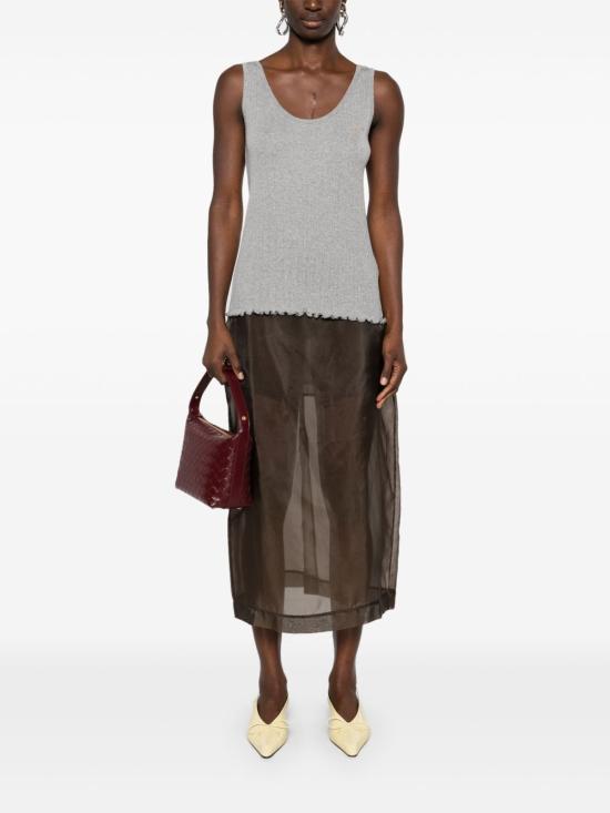 Sleeveless t -shirt