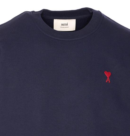 Long-sleeved t-shirt