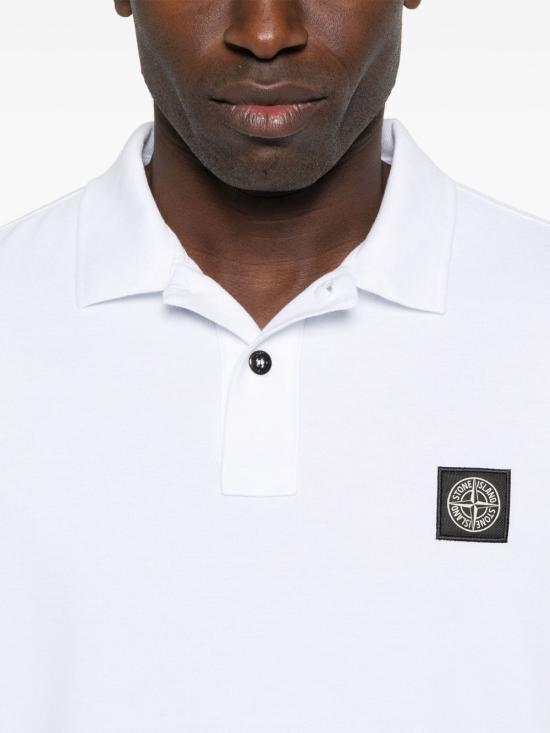Short -sleeved t -shirt
