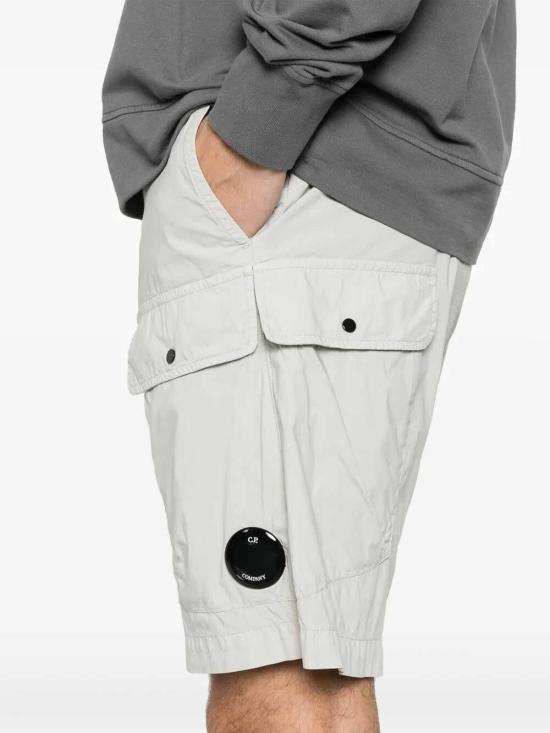 Short pants