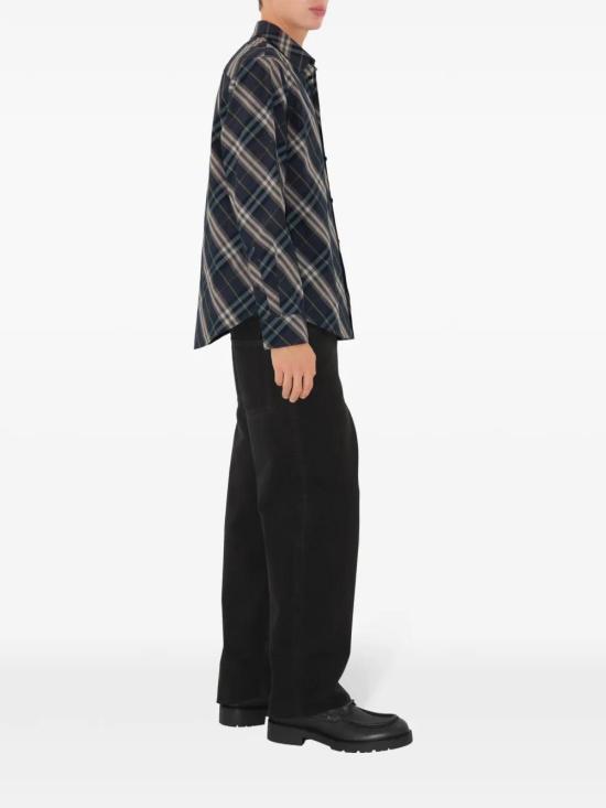Long -sleeved shirt