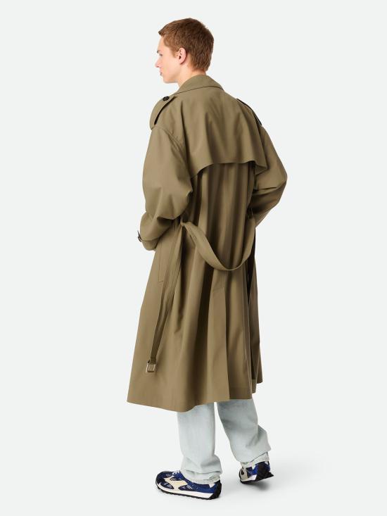 أحذية رياضية