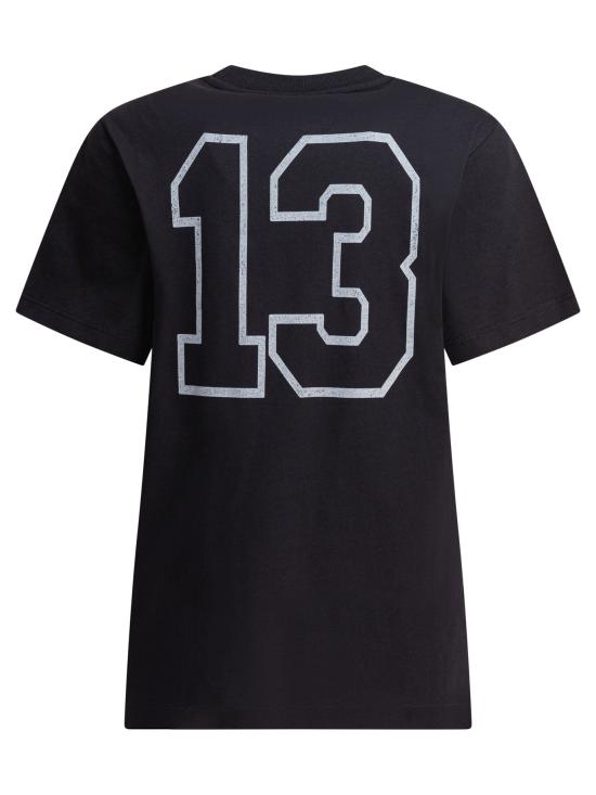 Short -sleeved t -shirt