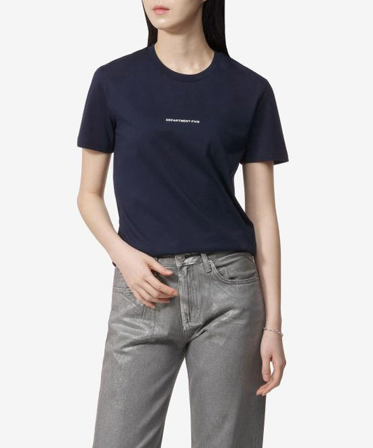 Short -sleeved t -shirt