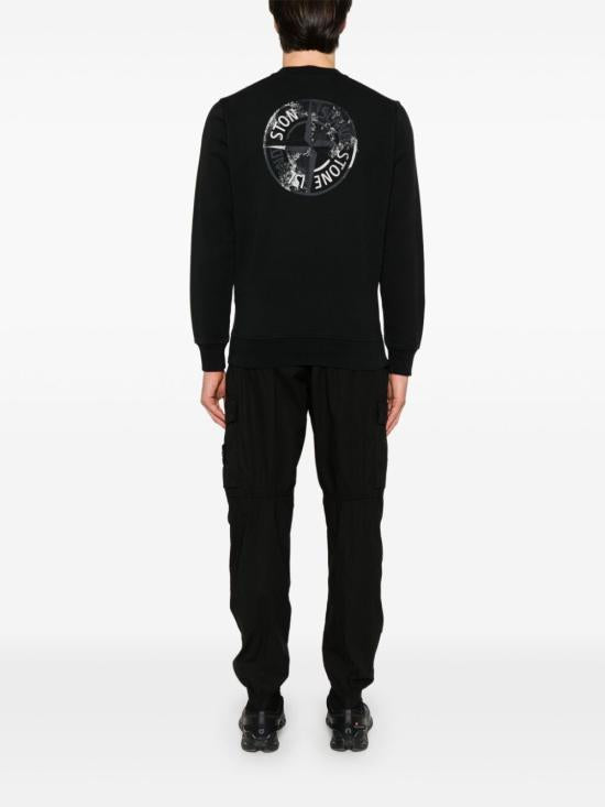 Long -sleeved t -shirt