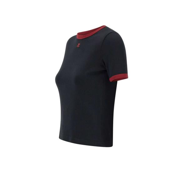 Short -sleeved t -shirt