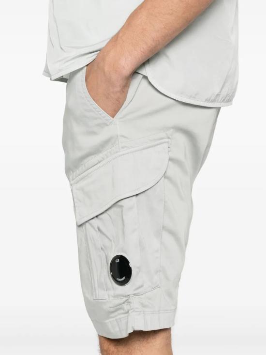 Short pants