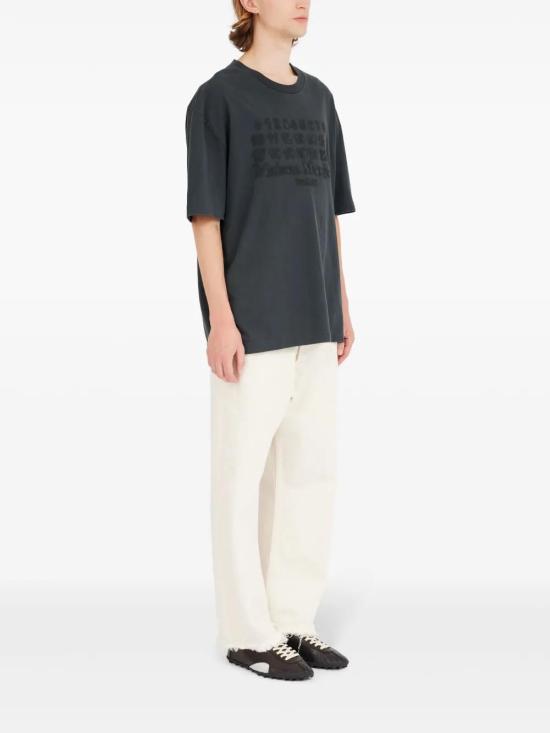 Long -sleeved t -shirt