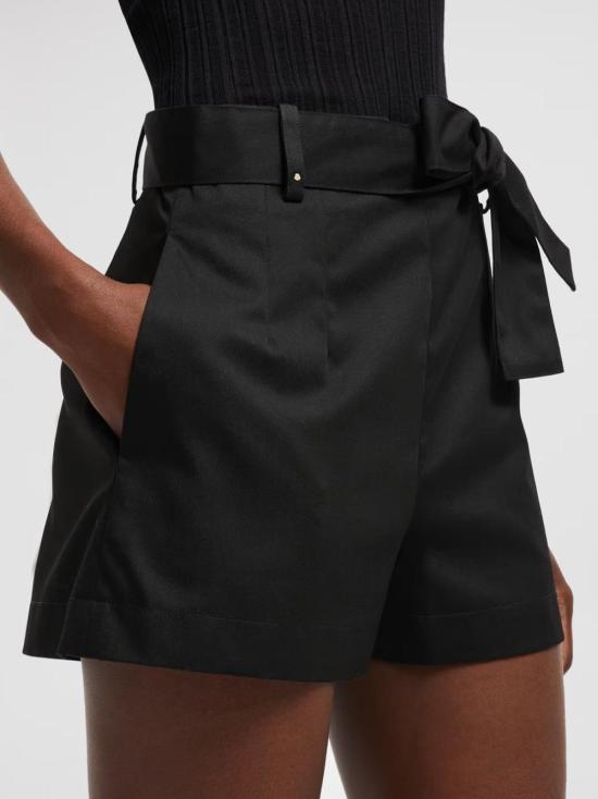 Short pants