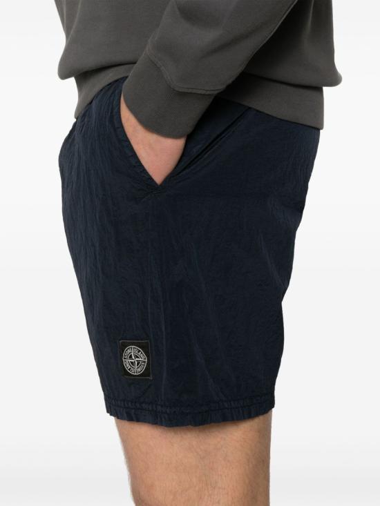 Short pants