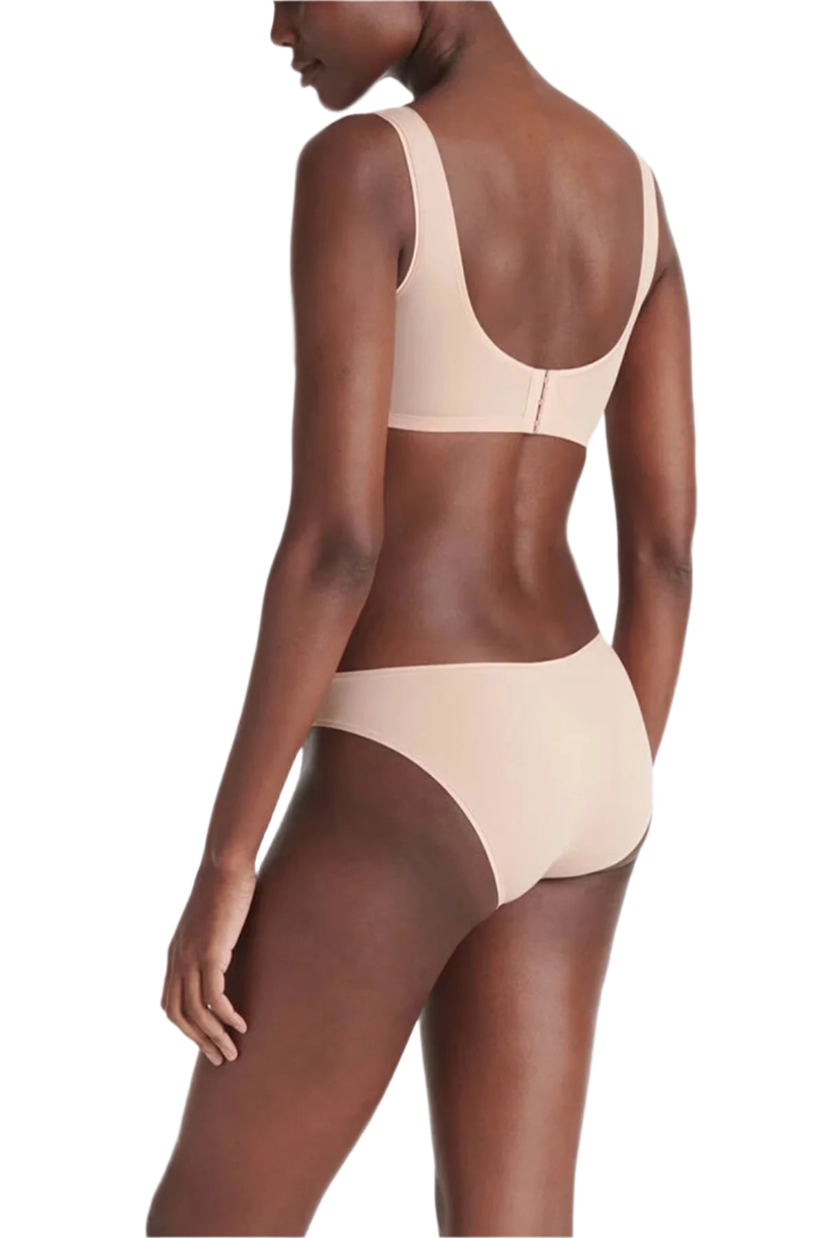 SASHA SOYEUSE