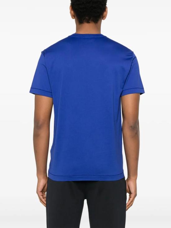Short -sleeved t -shirt