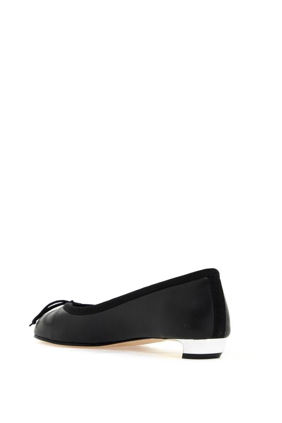 Flat shoes