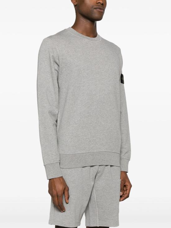 Long -sleeved t -shirt