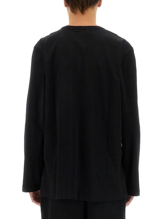 Long -sleeved t -shirt