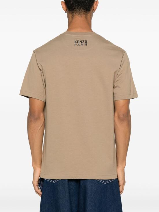 Short -sleeved t -shirt