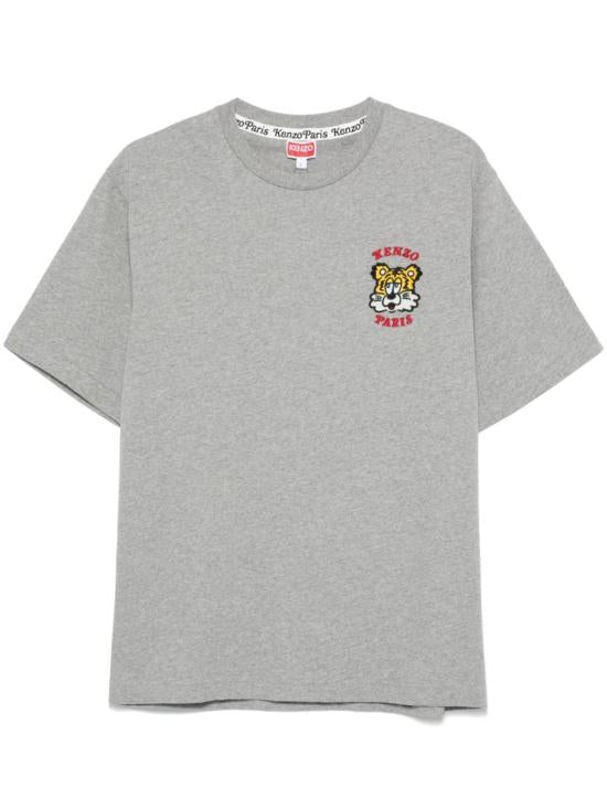 Short -sleeved t -shirt