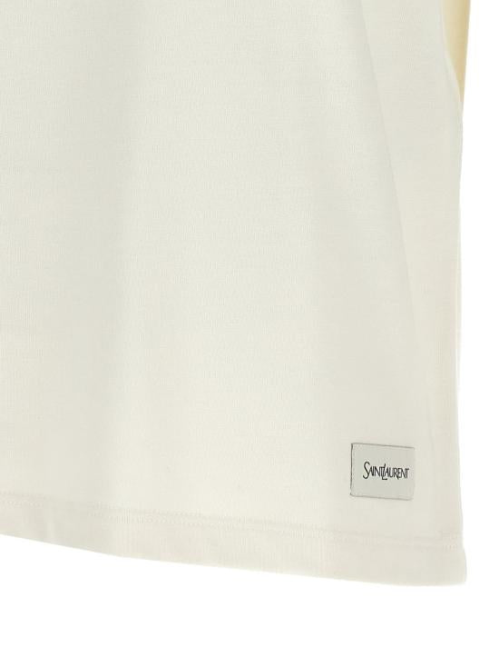 Short -sleeved t -shirt