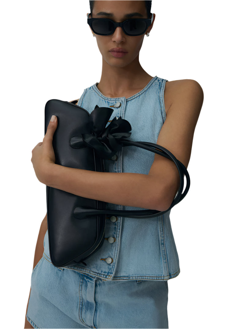 BRIGITTE TRAPEZE BAG IN LEATHER