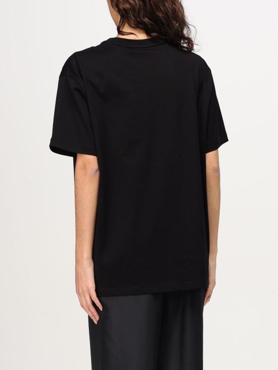 Short -sleeved t -shirt