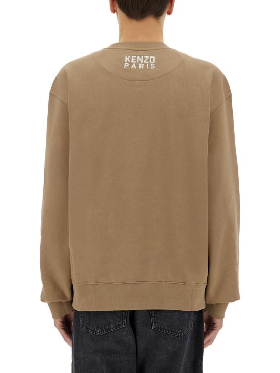Long -sleeved t -shirt