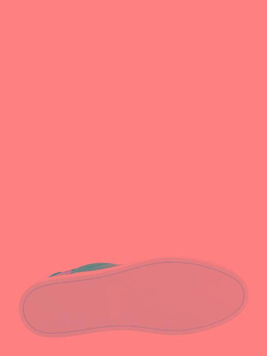 أحذية رياضية