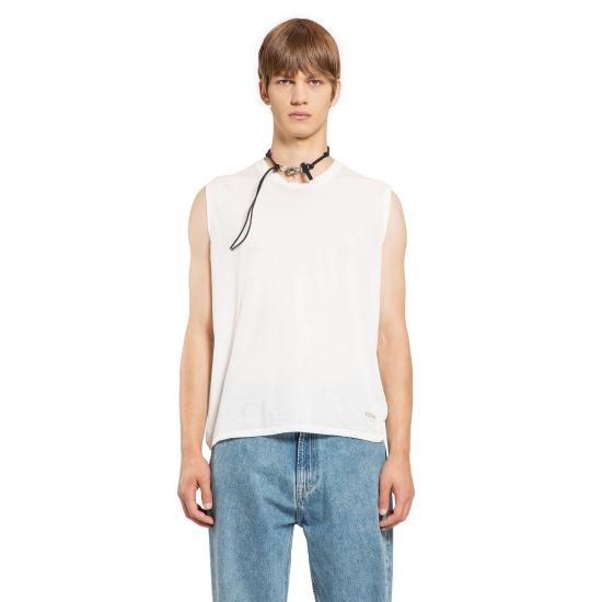 Long -sleeved t -shirt