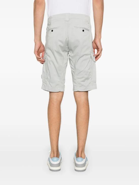 Short pants