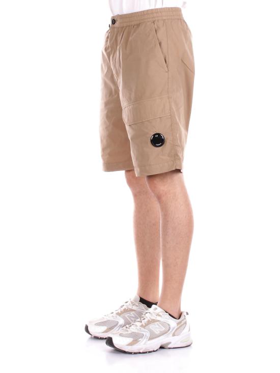 Short pants