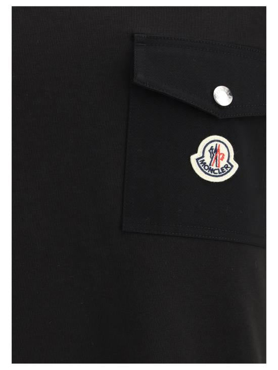 Short -sleeved t -shirt