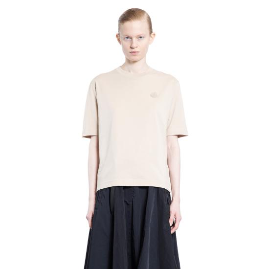 Short -sleeved t -shirt