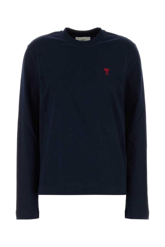 Long-sleeved t-shirt