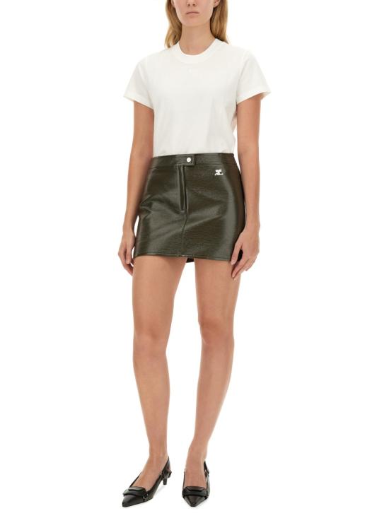 Short -sleeved t -shirt