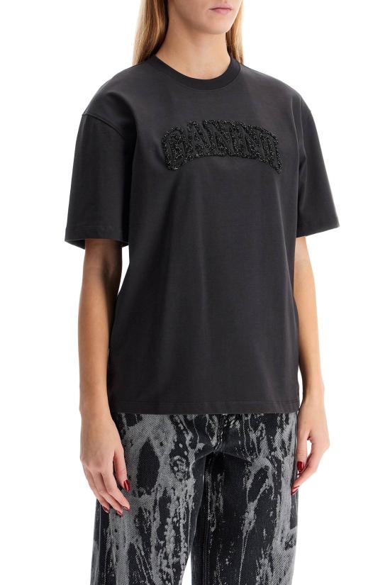Short -sleeved t -shirt