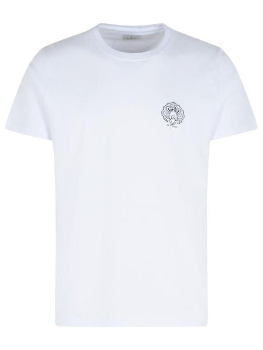 Short -sleeved t -shirt