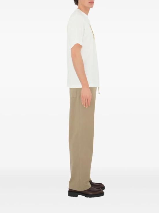 Short -sleeved t -shirt