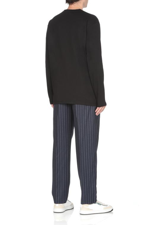 Long -sleeved t -shirt