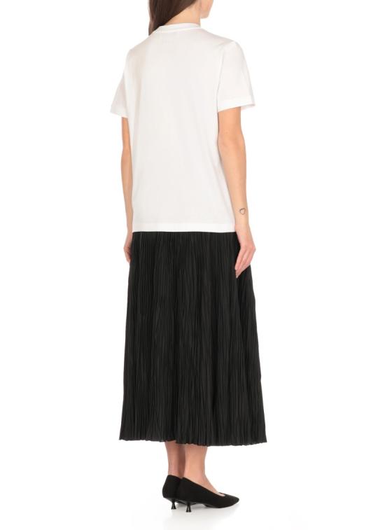 Short -sleeved t -shirt