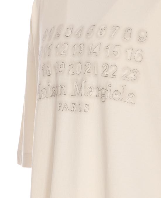Short -sleeved t -shirt