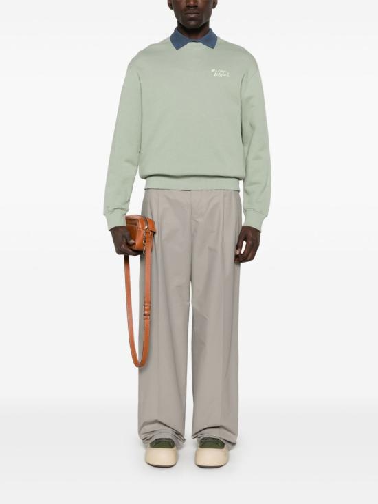 Long -sleeved t -shirt