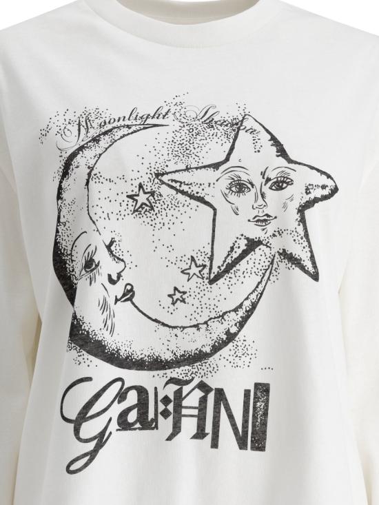 Long -sleeved t -shirt