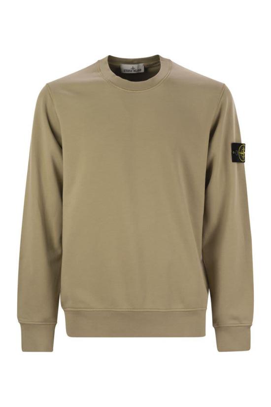 Long -sleeved t -shirt