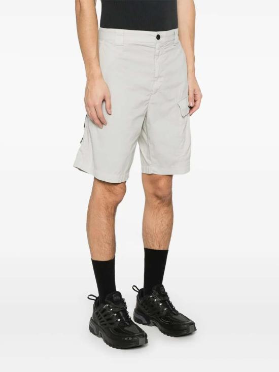 Short pants