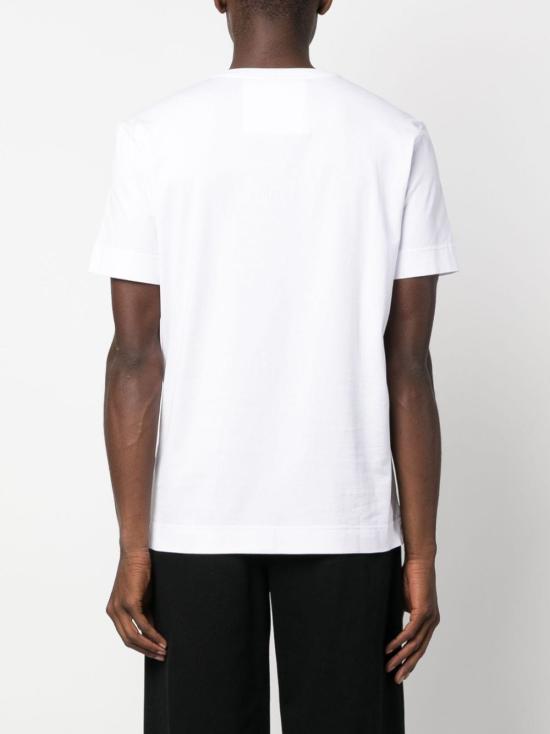 Short -sleeved t -shirt