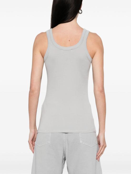 Sleeveless t -shirt