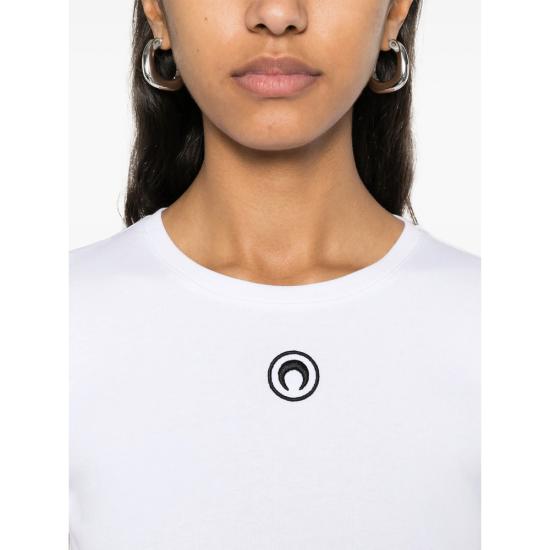 Short -sleeved t -shirt