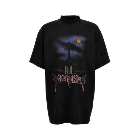 Short -sleeved t -shirt