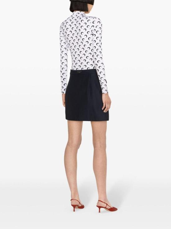 Long -sleeved t -shirt
