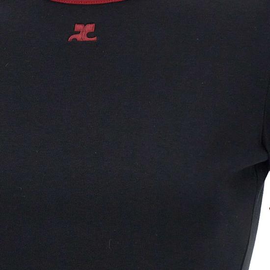 Short -sleeved t -shirt